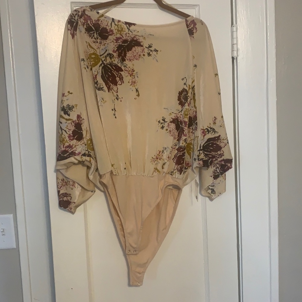Free People never worn velvet body suit